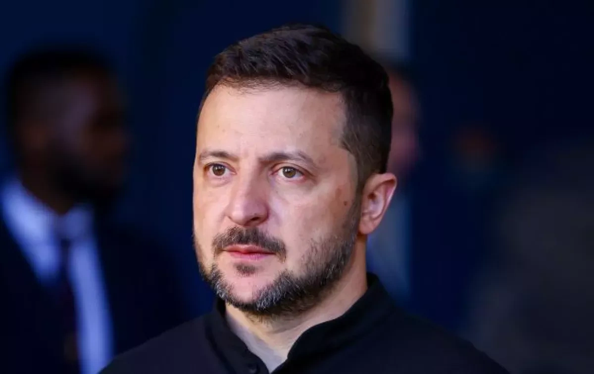 Zelenskyy claims Ukrainian forces strike oil refinery deep inside Russia