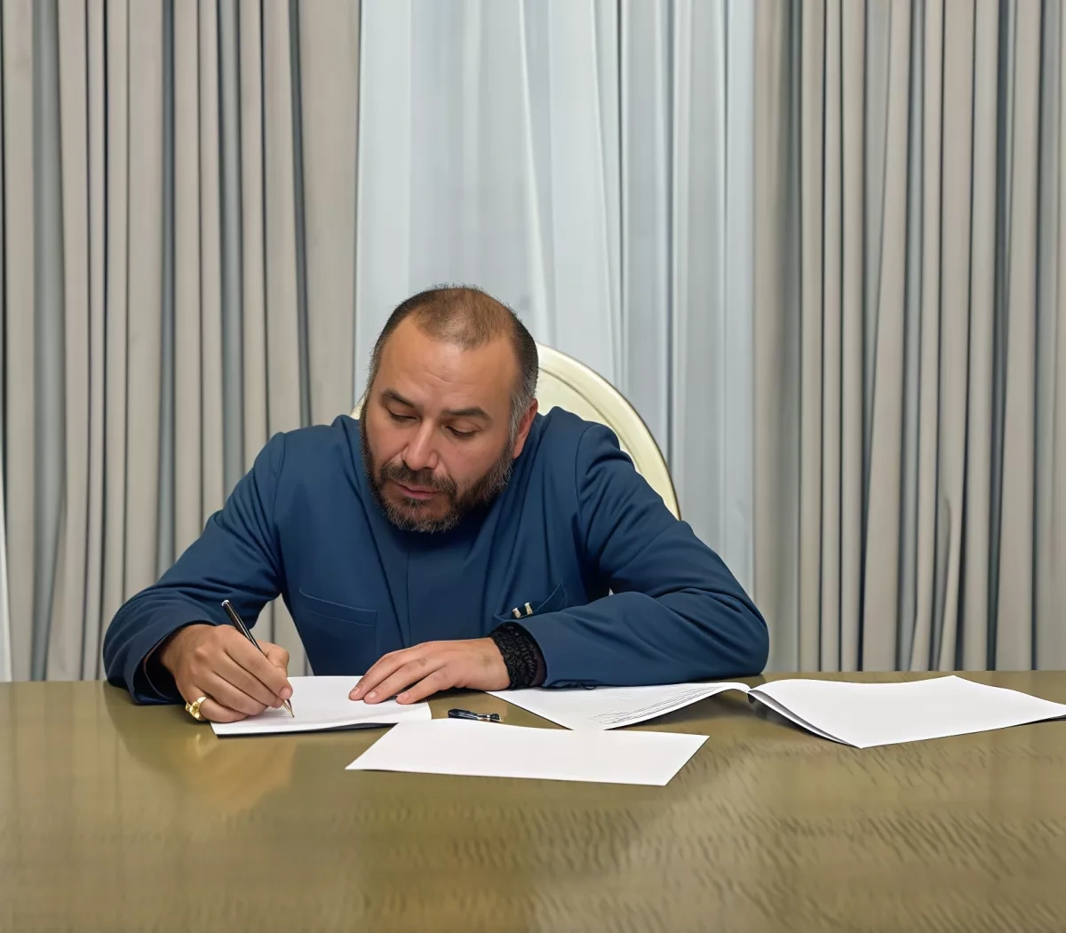 Armenian court upholds bishop’s claim against Garegin II