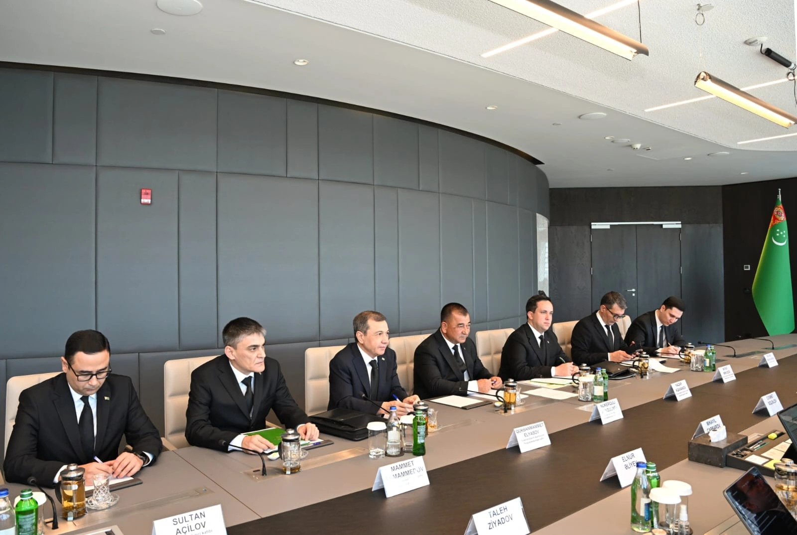 Azerbaijan, Turkmenistan discuss expanding economic cooperation (PHOTO)
