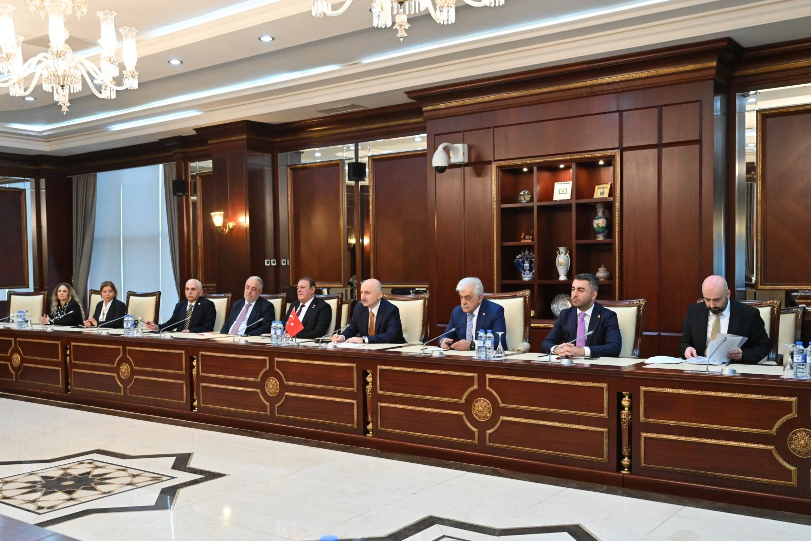 Azerbaijani Parliament holds meeting with Turkish delegation (PHOTO)
