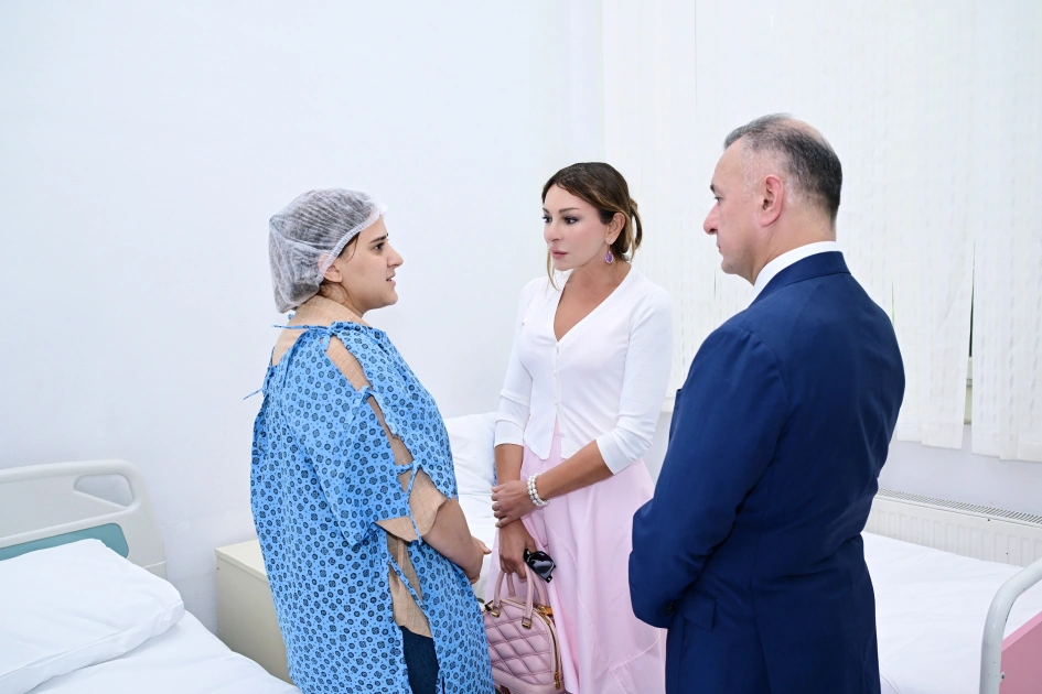 First Vice-President Mehriban Aliyeva, her daughters Leyla Aliyeva and Arzu Aliyeva visit the Scientific Research Institute of Pediatrics (PHOTO)