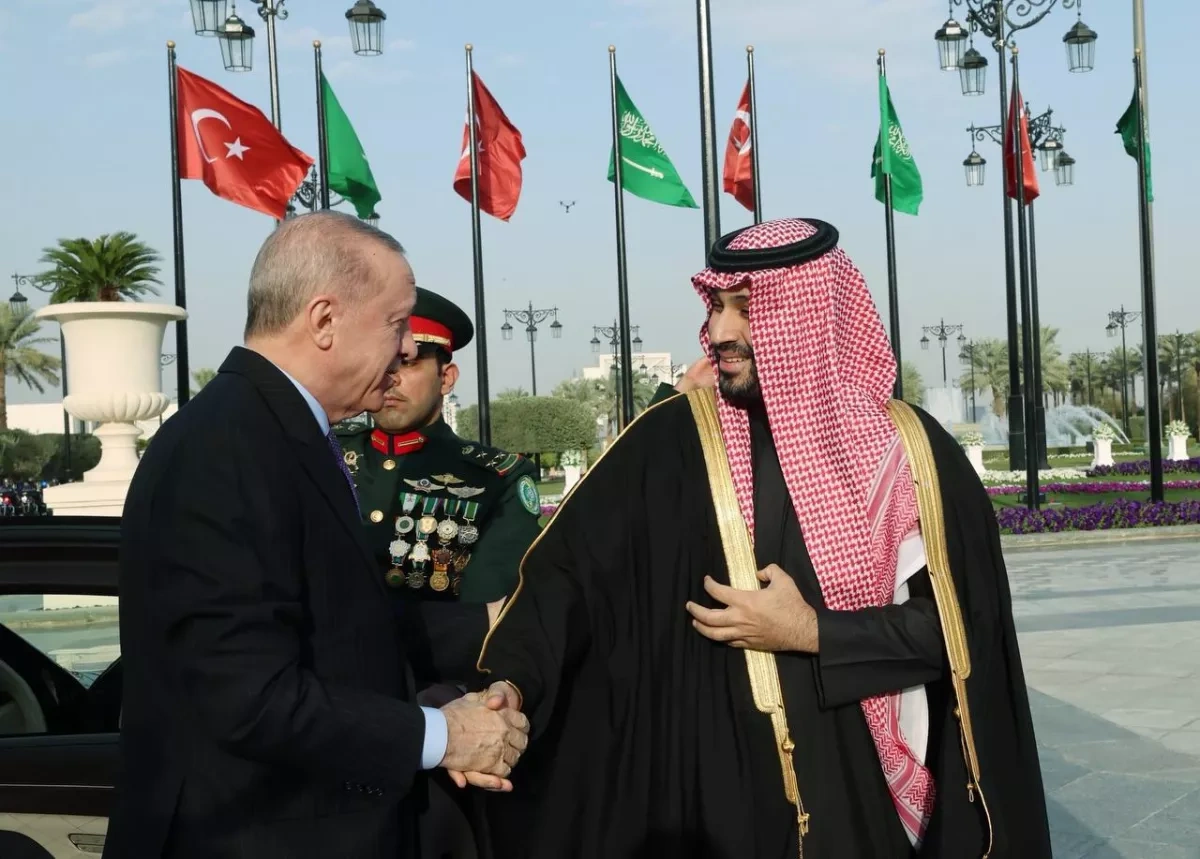 Türkiye, Saudi Arabia deepen defence ties, call for peace across region photo