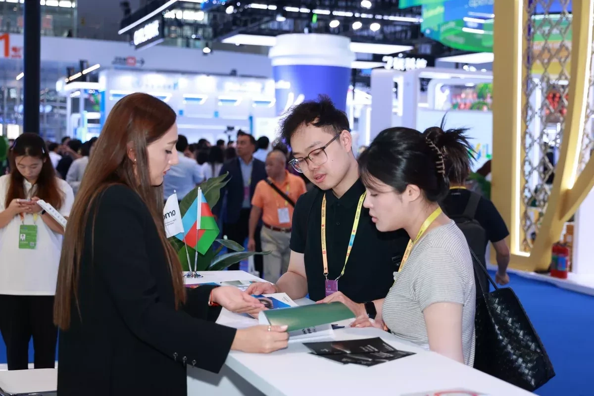 Azerbaijan promotes business opportunities at major China trade fair PHOTO