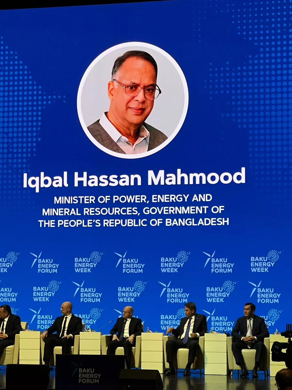 Bangladesh in talks with Azerbaijan over LNG supply