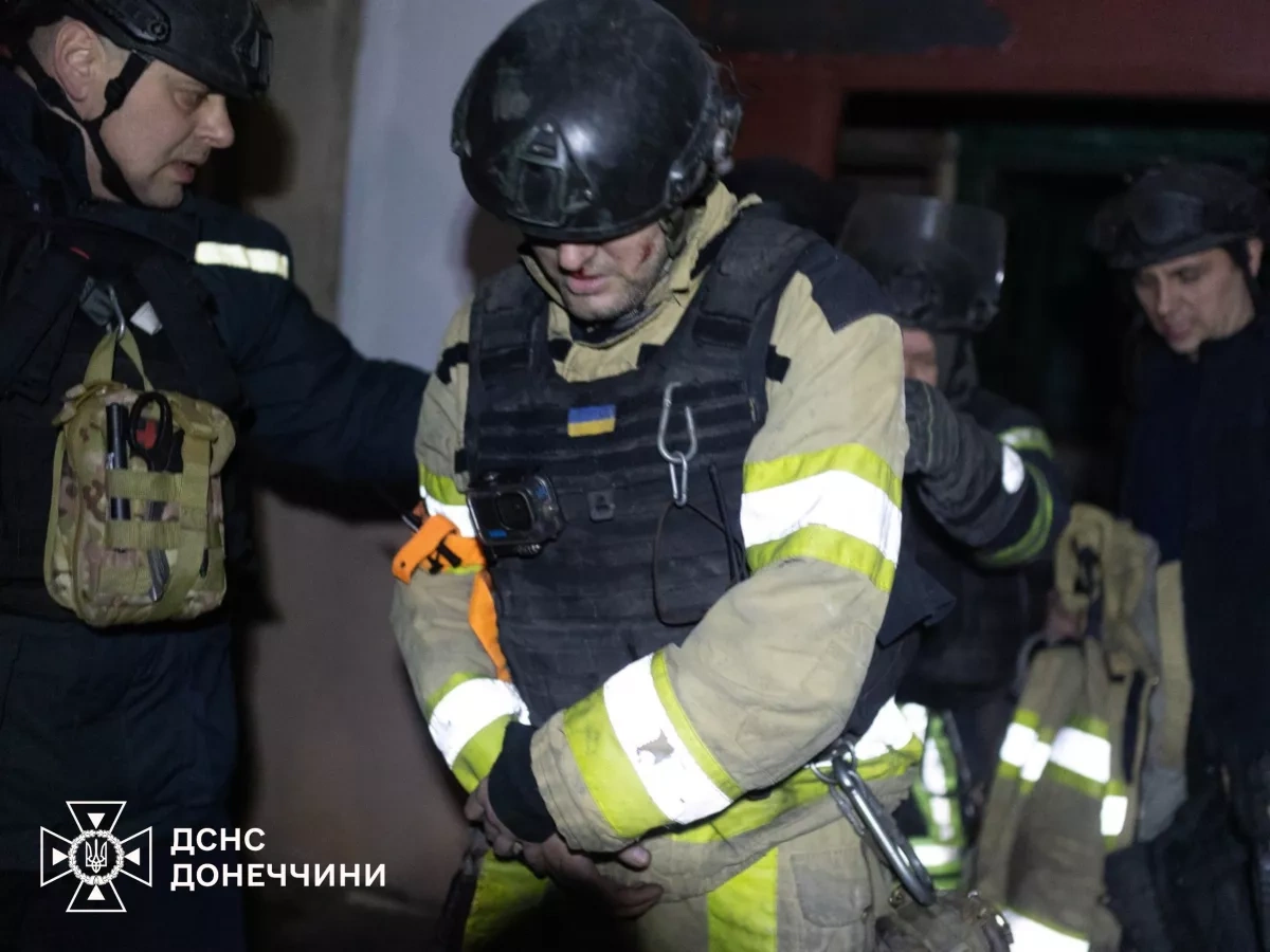 Russian FPV drone strikes rescuers in Ukrainian city PHOTO