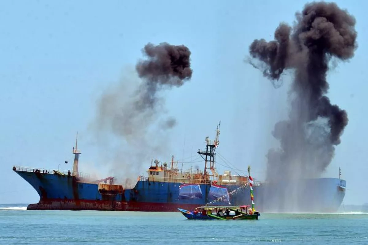 US claims complete destruction of Iran’s Navy in Gulf of Oman