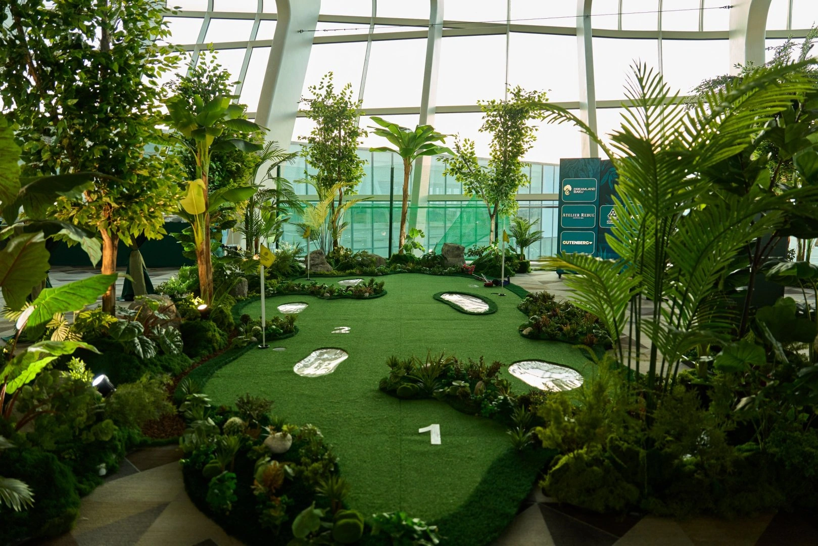 Baku Airport opens new entertainment and relaxation zone for passengers (PHOTO)