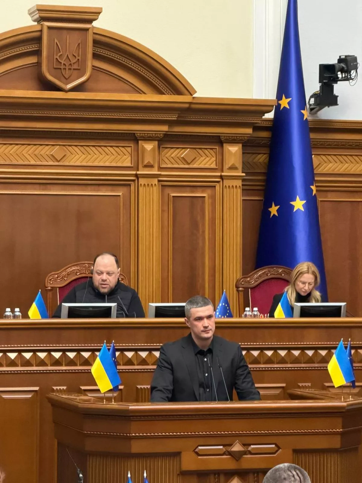 Ukraine's parliament appoints new defence minister The 4th since war outbreak