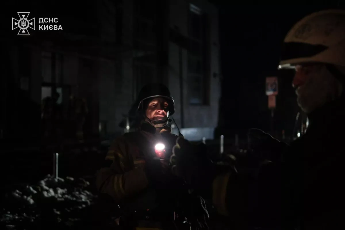 Ukraine faces massive overnight strikes on power plants, residential areas PHOTO / VIDEO