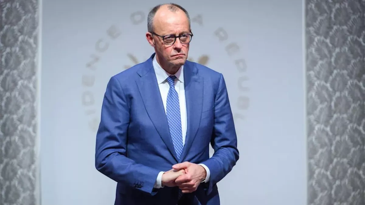German chancellor voices optimism, says economy recovering