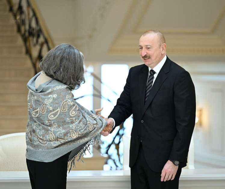President Ilham Aliyev meets with UN-Habitat Executive Director (PHOTO)