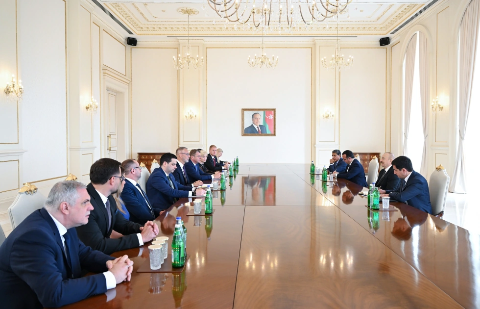 President Ilham Aliyev receives delegation led by Speaker of National Council of Slovakia (PHOTO)