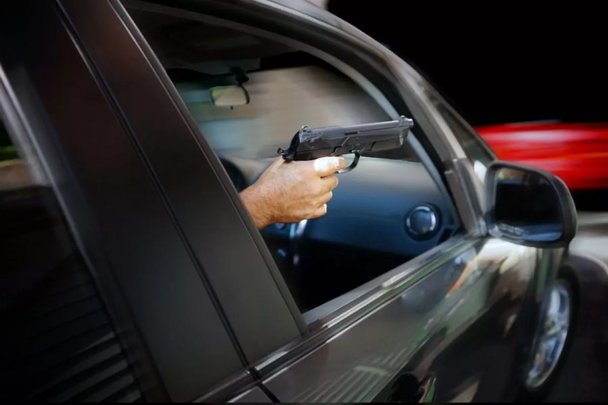 Six injured after gunman opens fire on crowd in Chicago