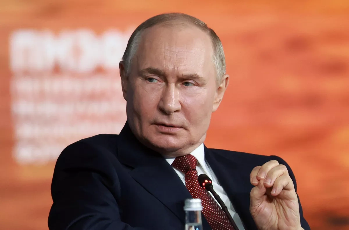 Putin threatens to achieve "all goals" by force if Ukraine rejects peace