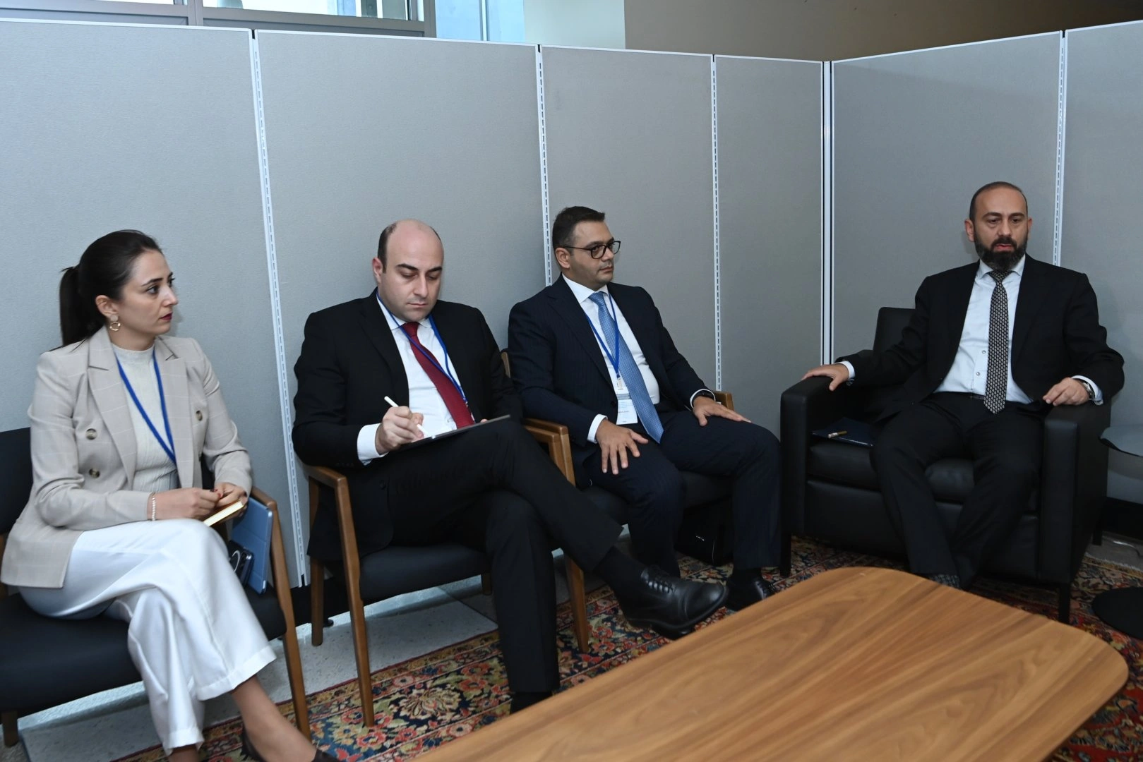 Azerbaijan, Armenia discuss unblocking economic, transport links (PHOTO)