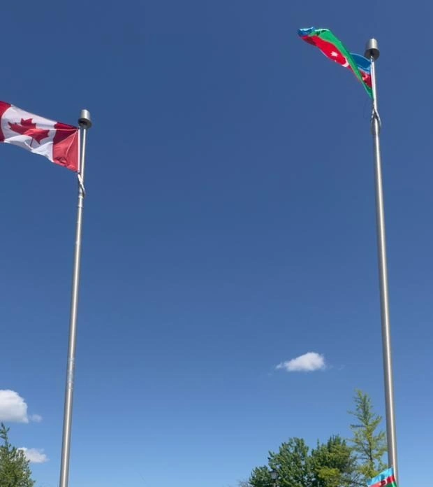 Niagara Falls hosts Azerbaijani flag-raising on Independence Day (PHOTO)