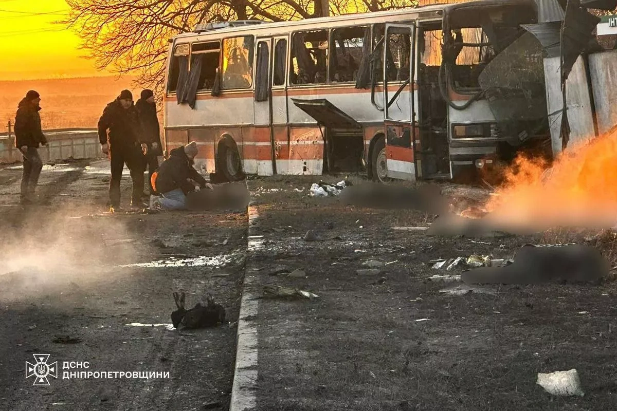 Russian drones attack miner bus in Ukraine's Dnipropetrovsk, 15 dead photo
