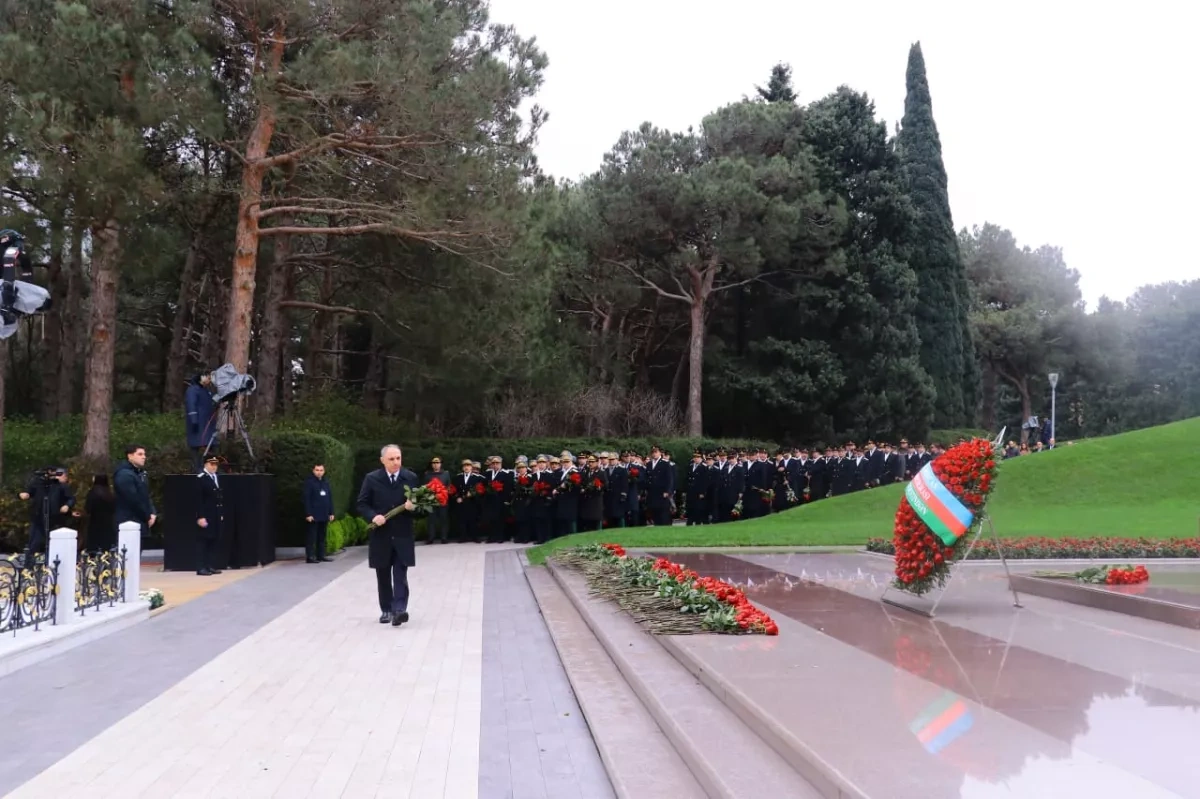 Azerbaijani top officials honour memory of National Leader Heydar Aliyev PHOTO/VIDEO