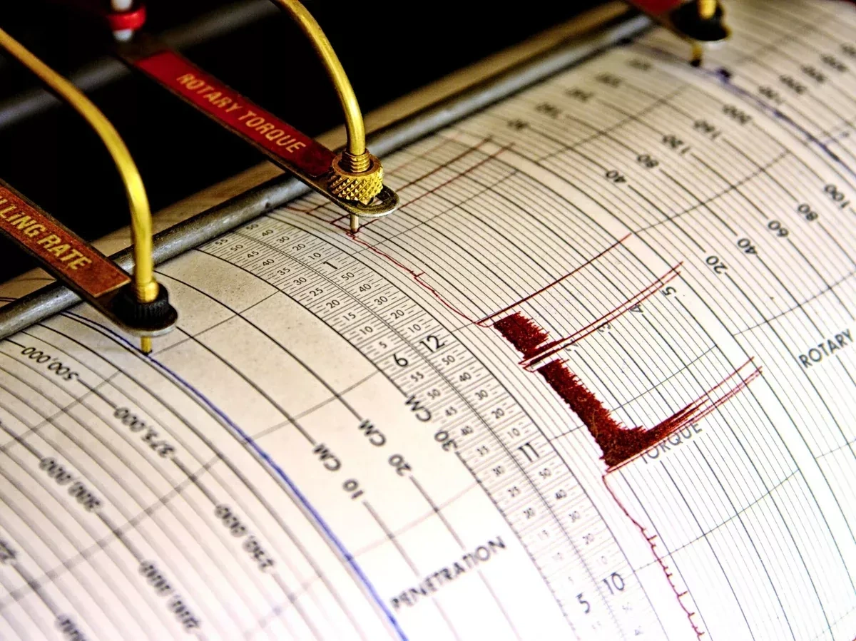 Powerful 7.4-magnitude earthquake strikes off Mexico's southern coast
