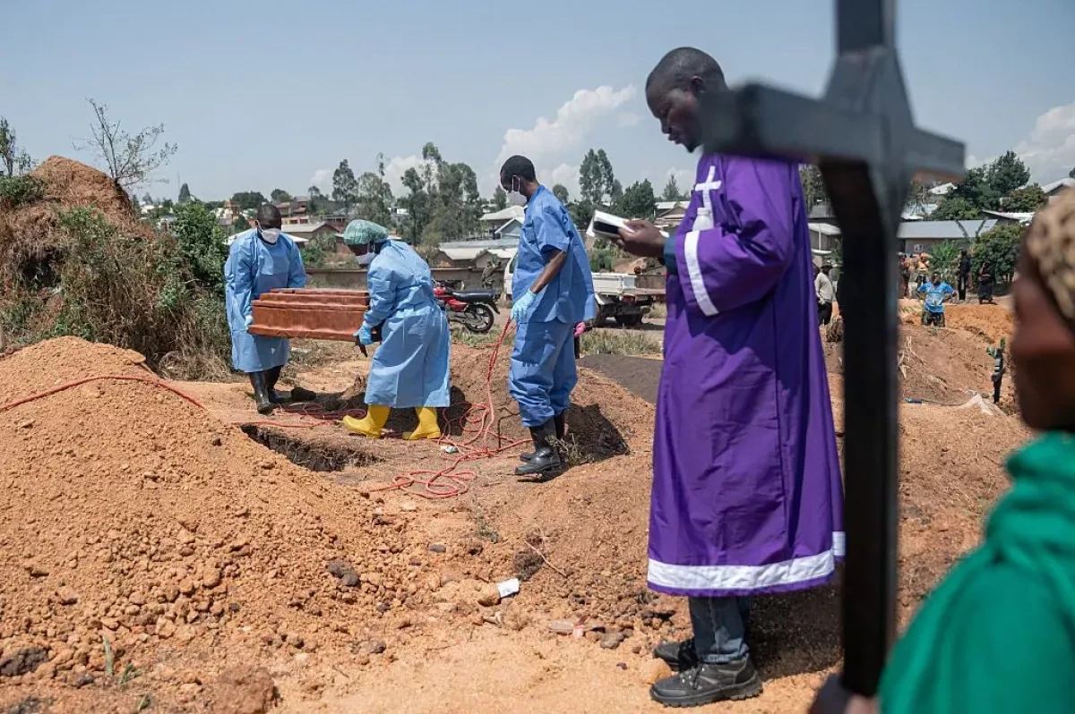 Violence against Ebola responders grows amid rampant spread of false rumours