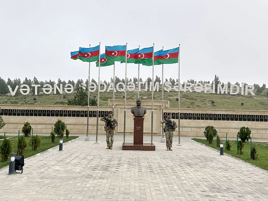 UAE Presidential Guard commander visits Azerbaijan (PHOTO)