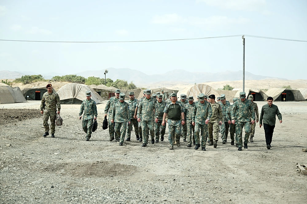 Defense Ministry leadership observes training activities as part of exercise (PHOTO/VIDEO)