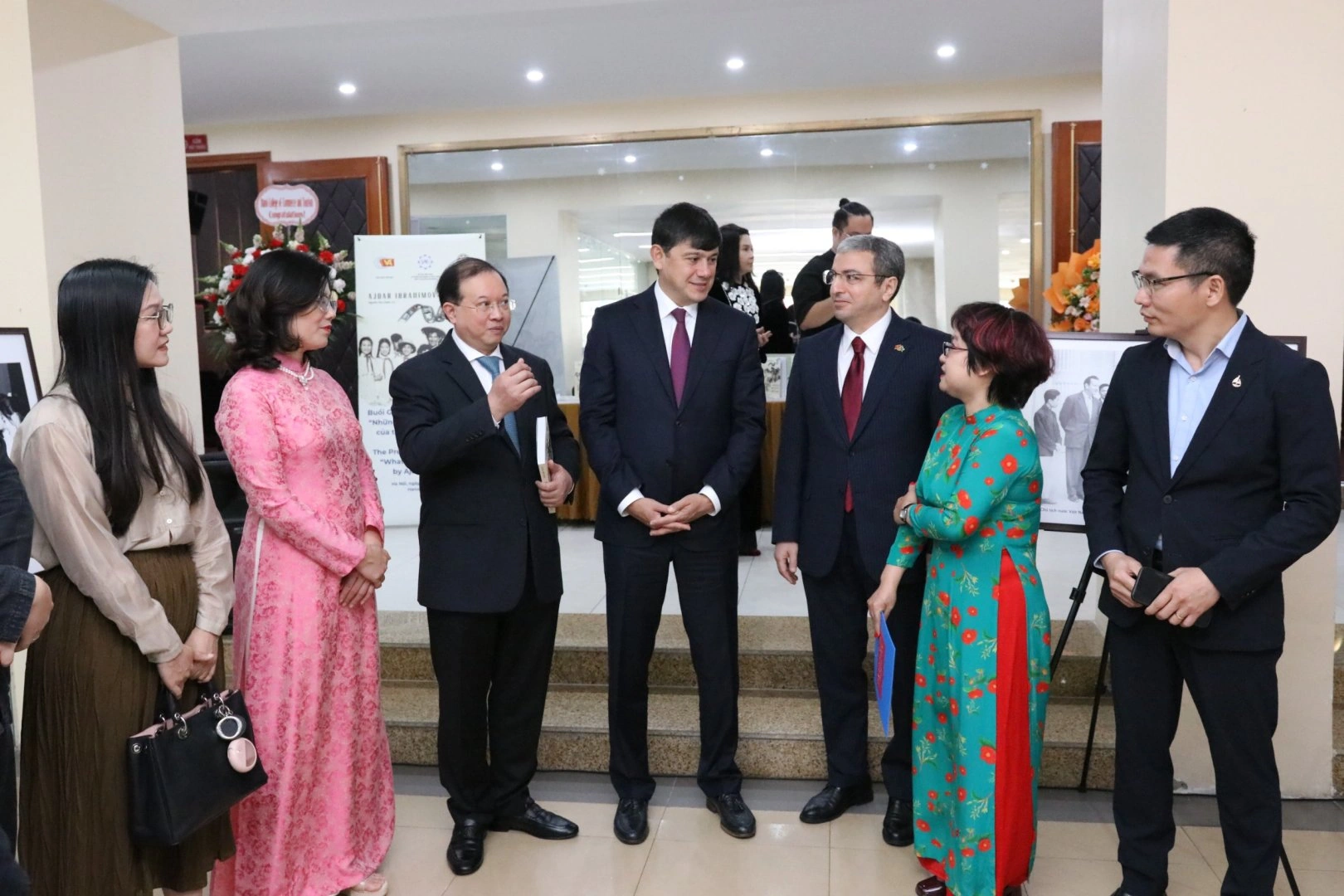 Azerbaijan, Vietnam discuss expansion of diaspora cooperation (PHOTO)