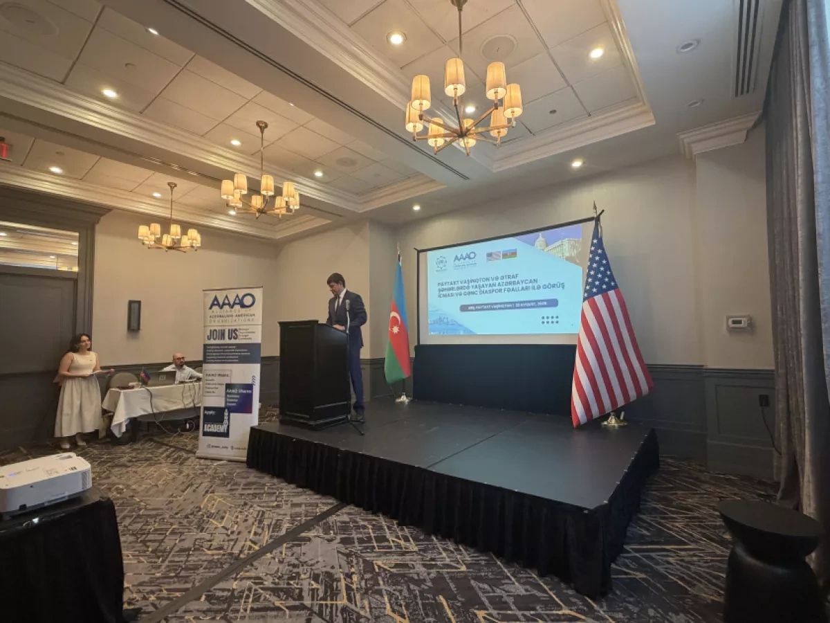 Azerbaijan’s diaspora chief holds talks with community members in US PHOTO