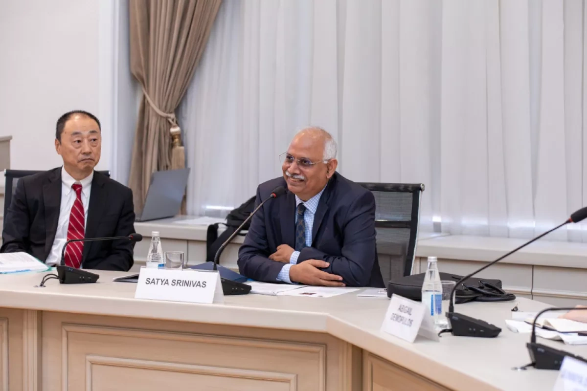Azerbaijan, ADB explore new routes for green power exports PHOTO
