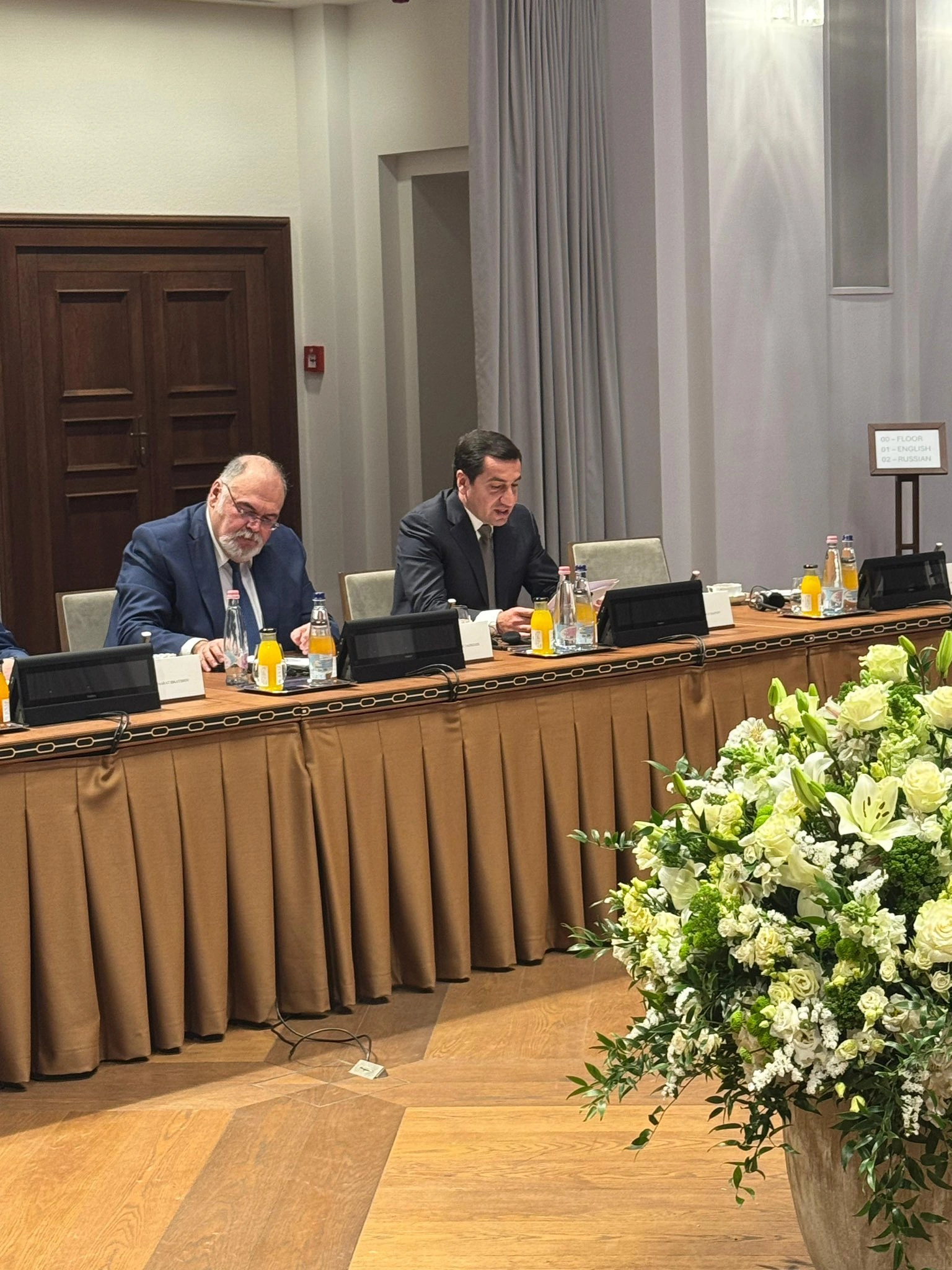 Hikmet Hajiyev attends meeting of assistants to heads of OTS (PHOTO)