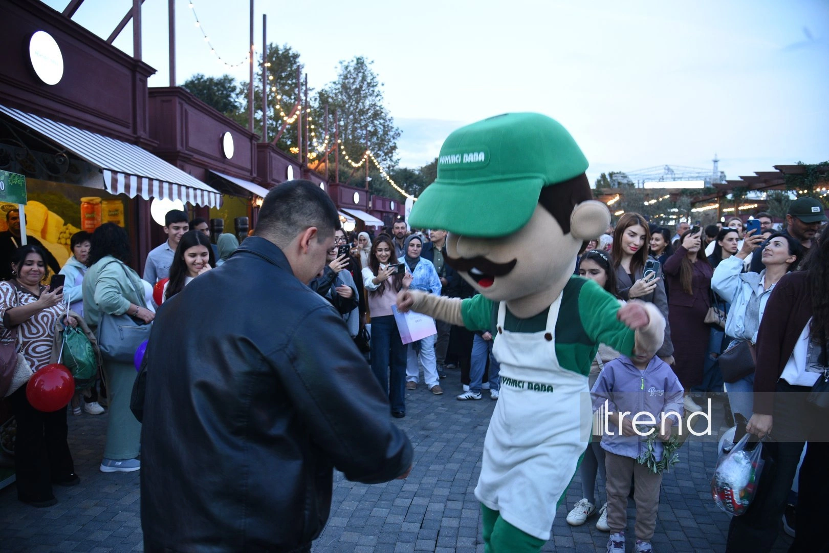 Baku Olive Festival kicks off with three days of food, traditions and concerts (PHOTO)