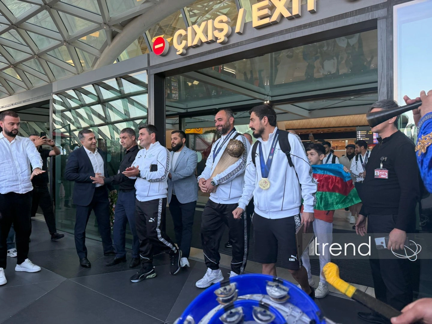 Azerbaijan’s European minifootball champions return home (PHOTO)