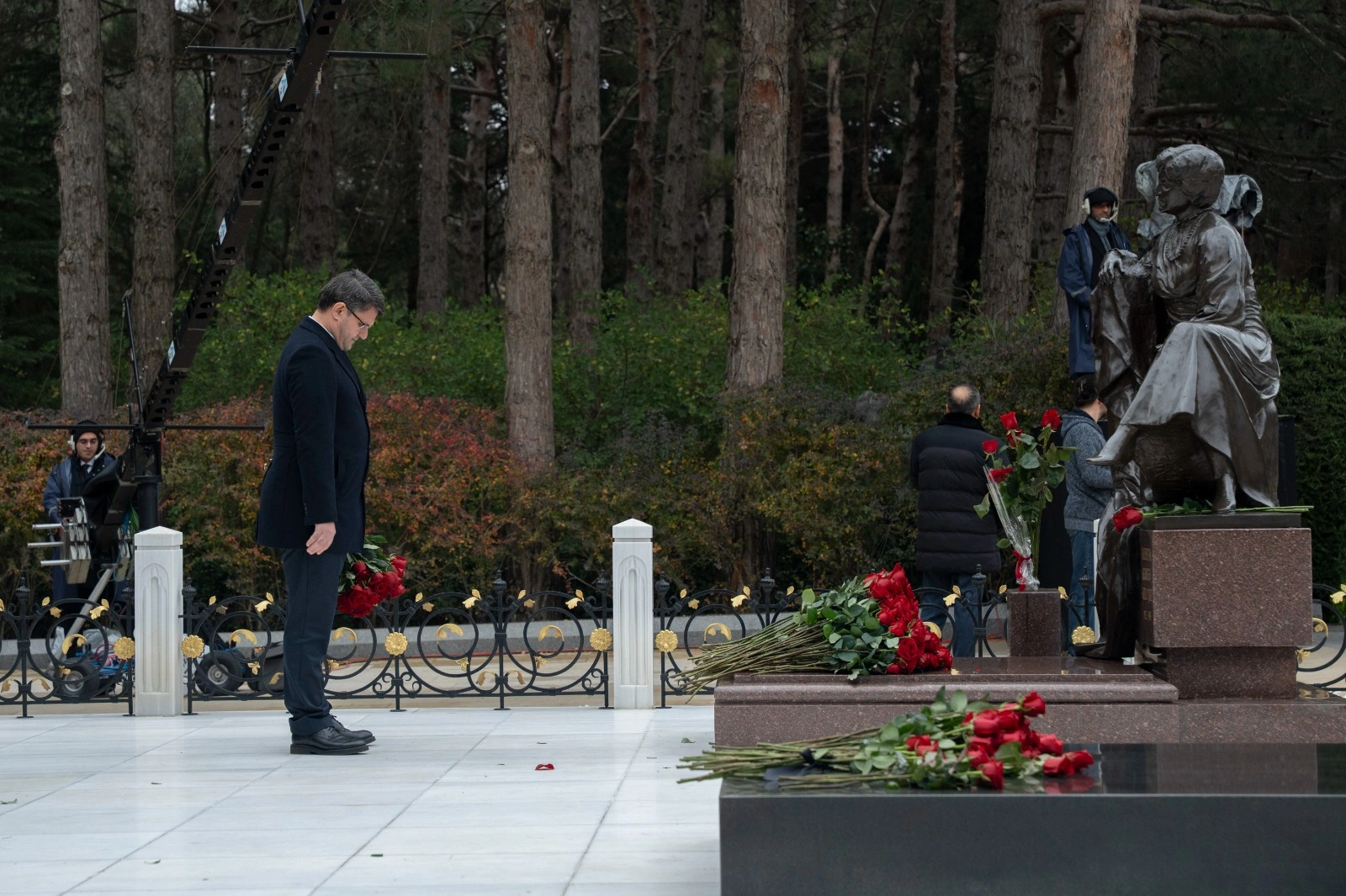 Azerbaijan's Ministry of Ecology and Natural Resources honors National Leader Heydar Aliyev (PHOTO)