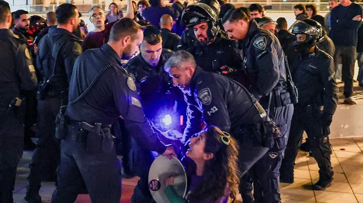 Israeli police arrest 17 in latest protest crackdown