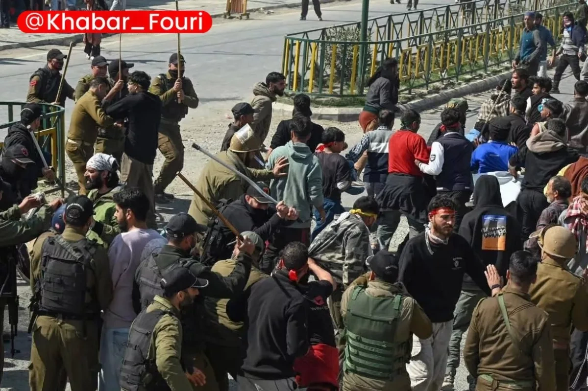 Police disperse hundreds protesting Khamenei's killing in Kashmir Photo