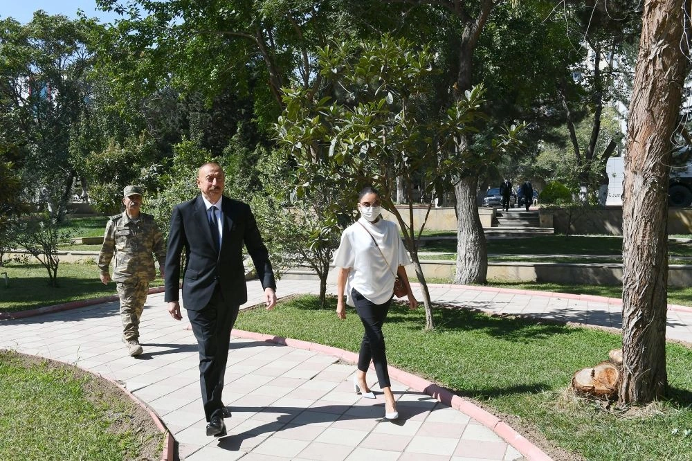 Chronicles of Victory (September 30, 2020): President Ilham Aliyev, First Vice President Mehriban Aliyeva meet with wounded servicemen undergoing treatment at Central Military Clinical Hospital of Defense Ministry (PHOTO/VIDEO)