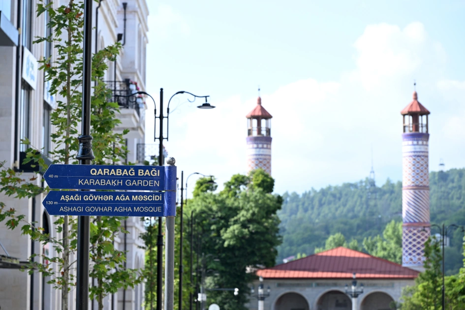 President Ilham Aliyev reviewed progress under public-private partnership project on Garabagh Street in Shusha (PHOTO)