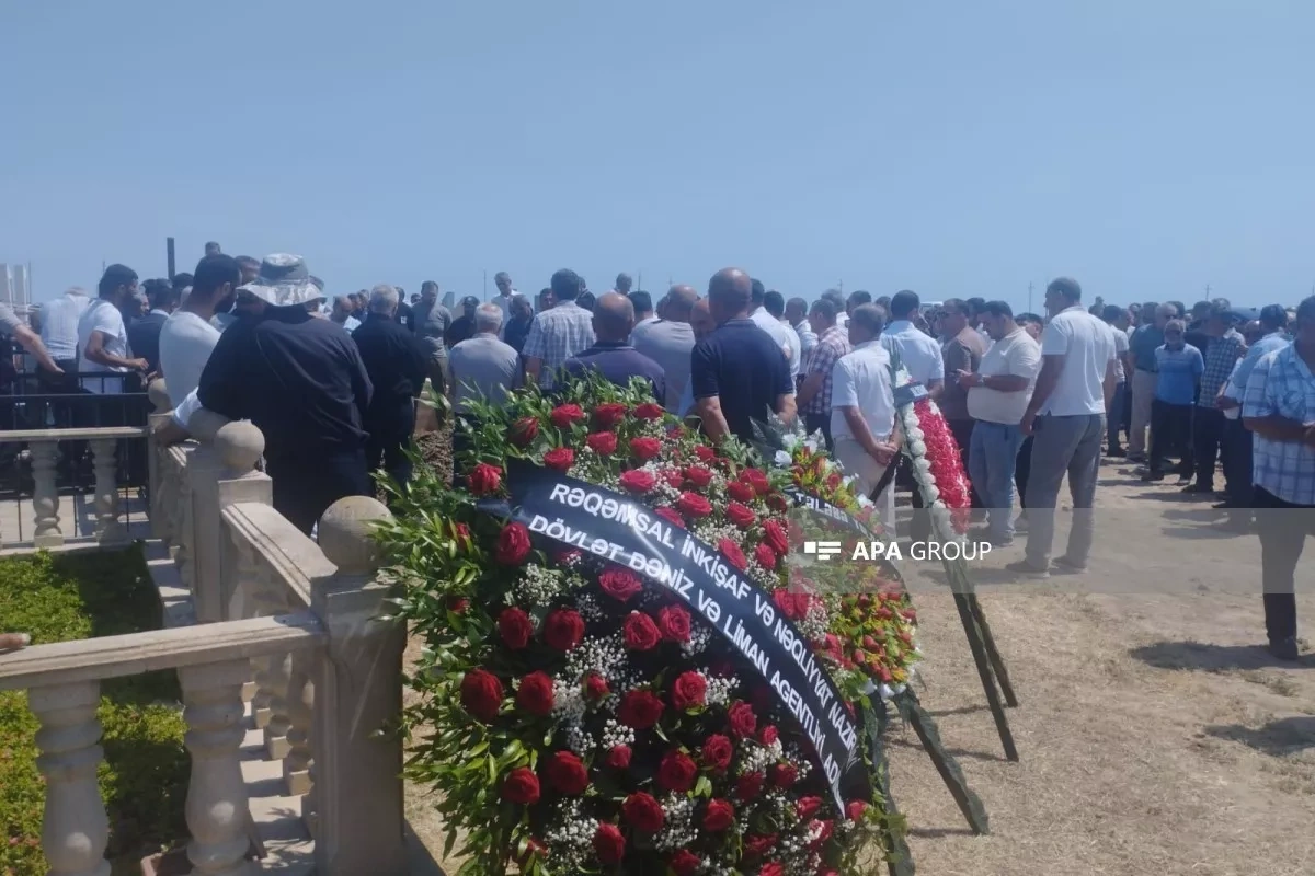 Azerbaijani seamen killed in Sea of Azov drone attack laid to rest PHOTO