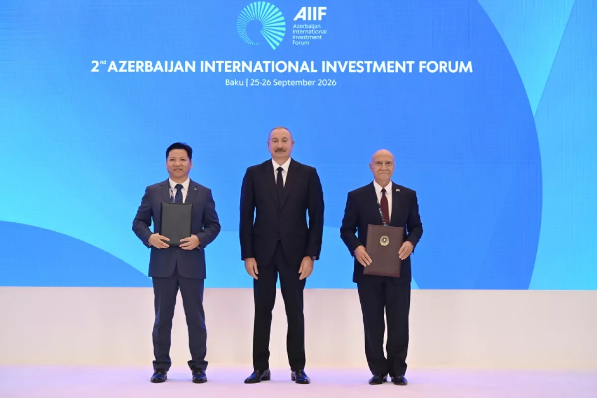 Azerbaijan investment forum sees exchange of newly signed documents PHOTO