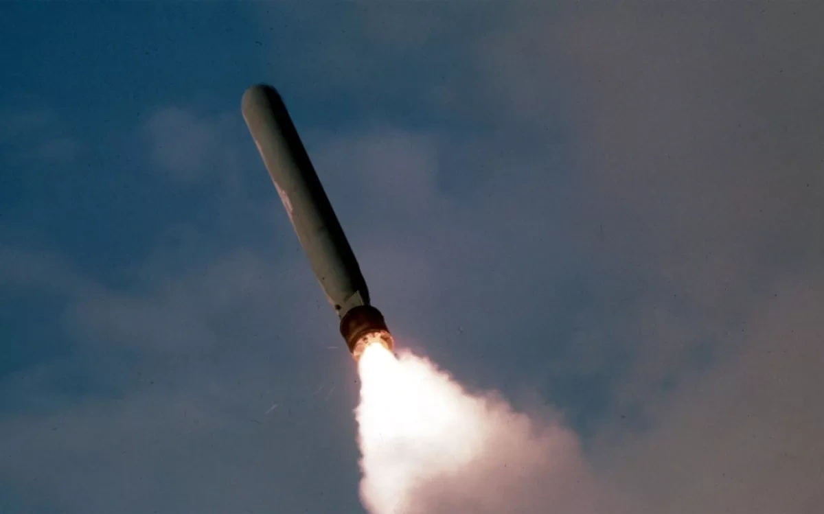 US navy tests new air-to-air missile with range of over 465 km