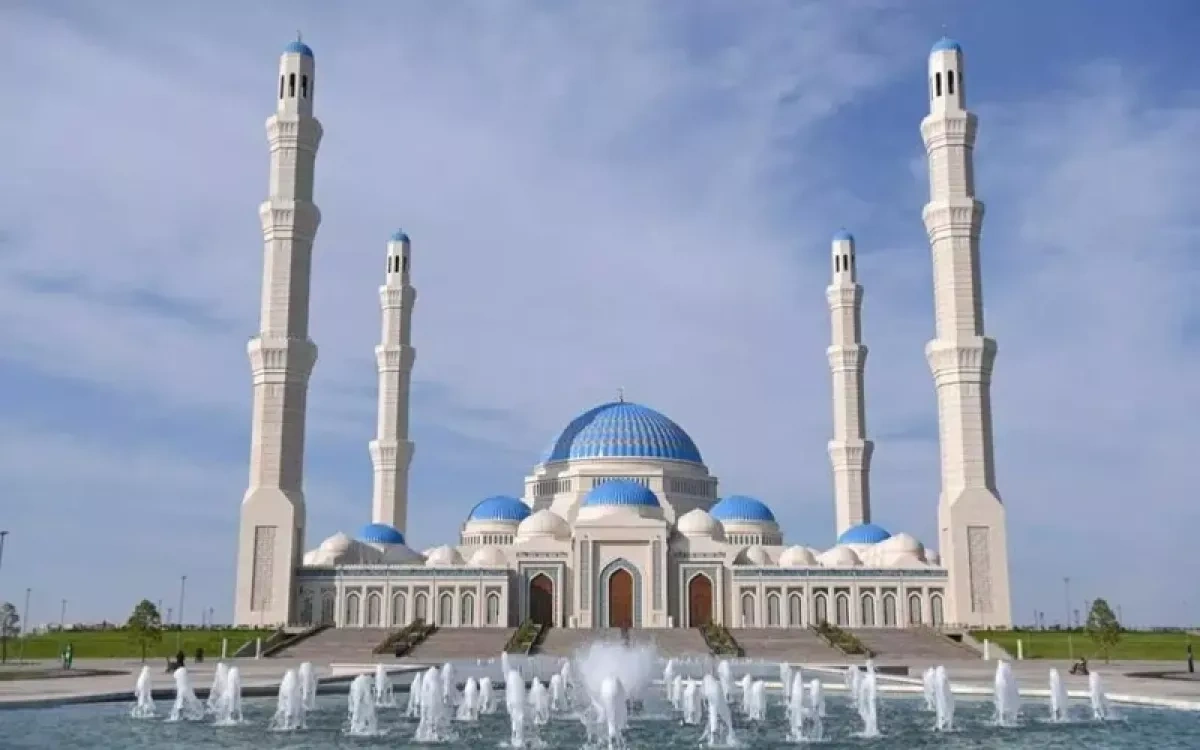 Kazakhstan’s main mosque receives new name