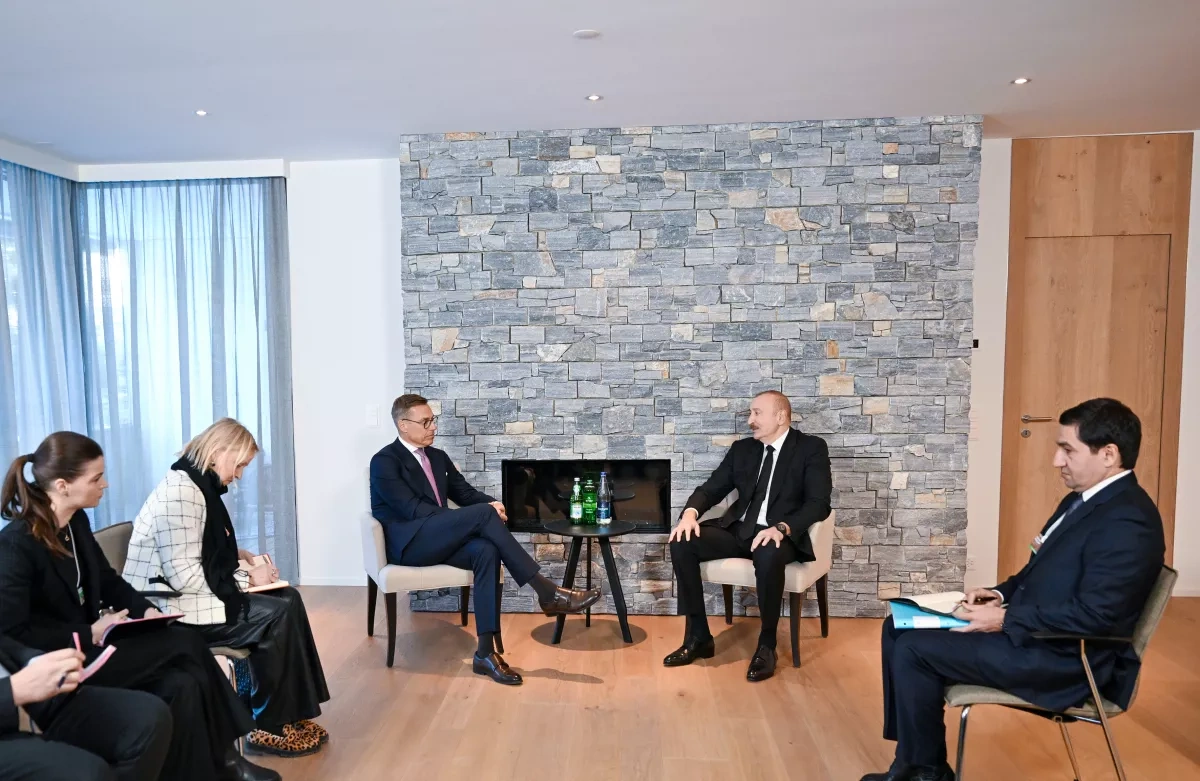 Azerbaijani, Finnish presidents discuss regional issues in Davos PHOTO