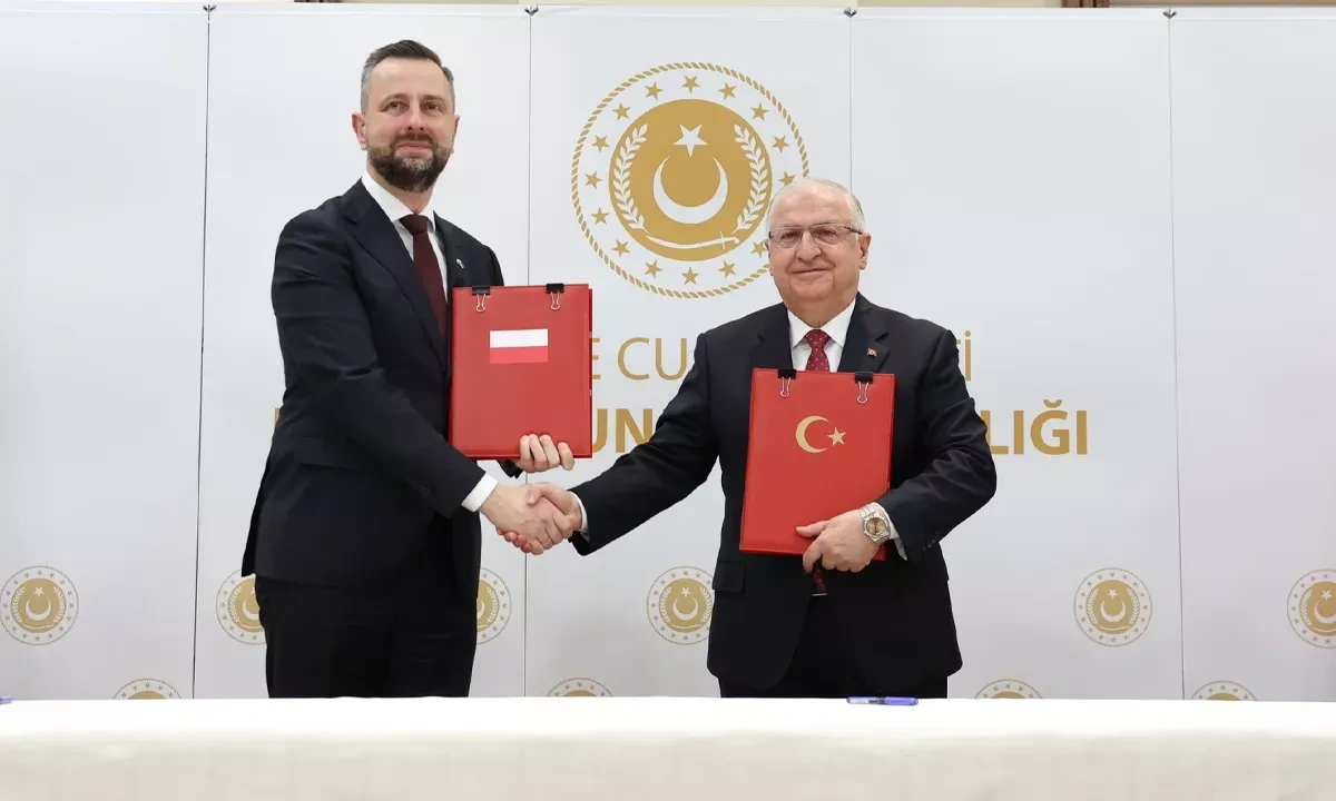 Türkiye, Poland sign defence cooperation agreement