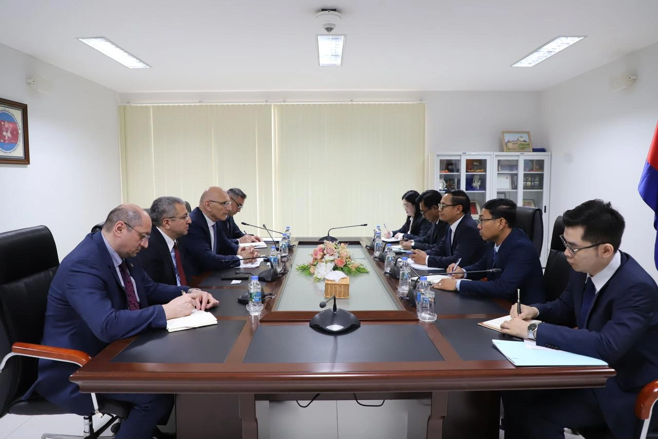 Azerbaijan's Presidential Envoy for Special Assignments holds series of meetings in Cambodia (PHOTO)