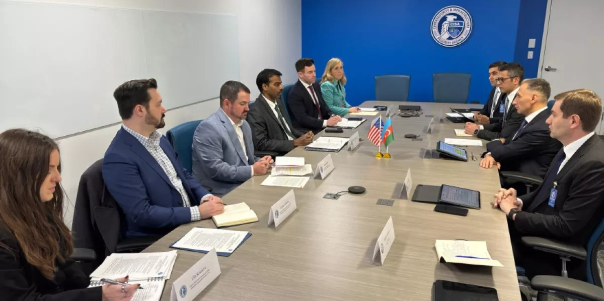 Baku eyes AI, cloud solutions with US tech leaders photo