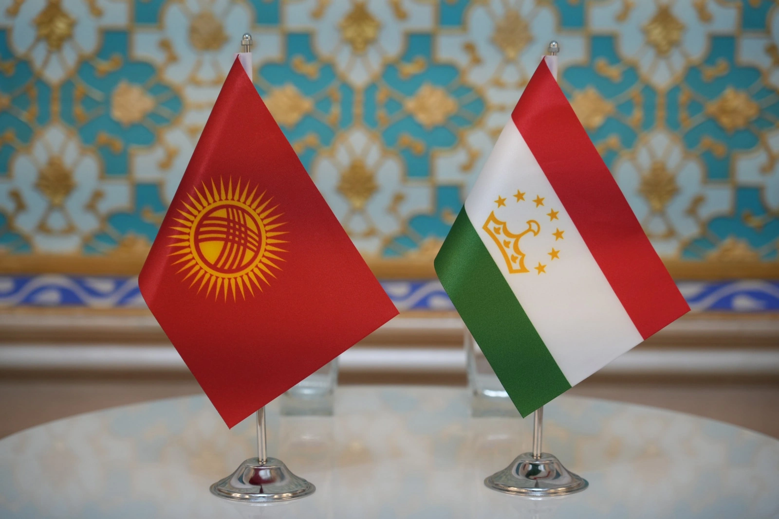 Tajikistan and Kyrgyzstan discuss CASA-1000 electricity project
