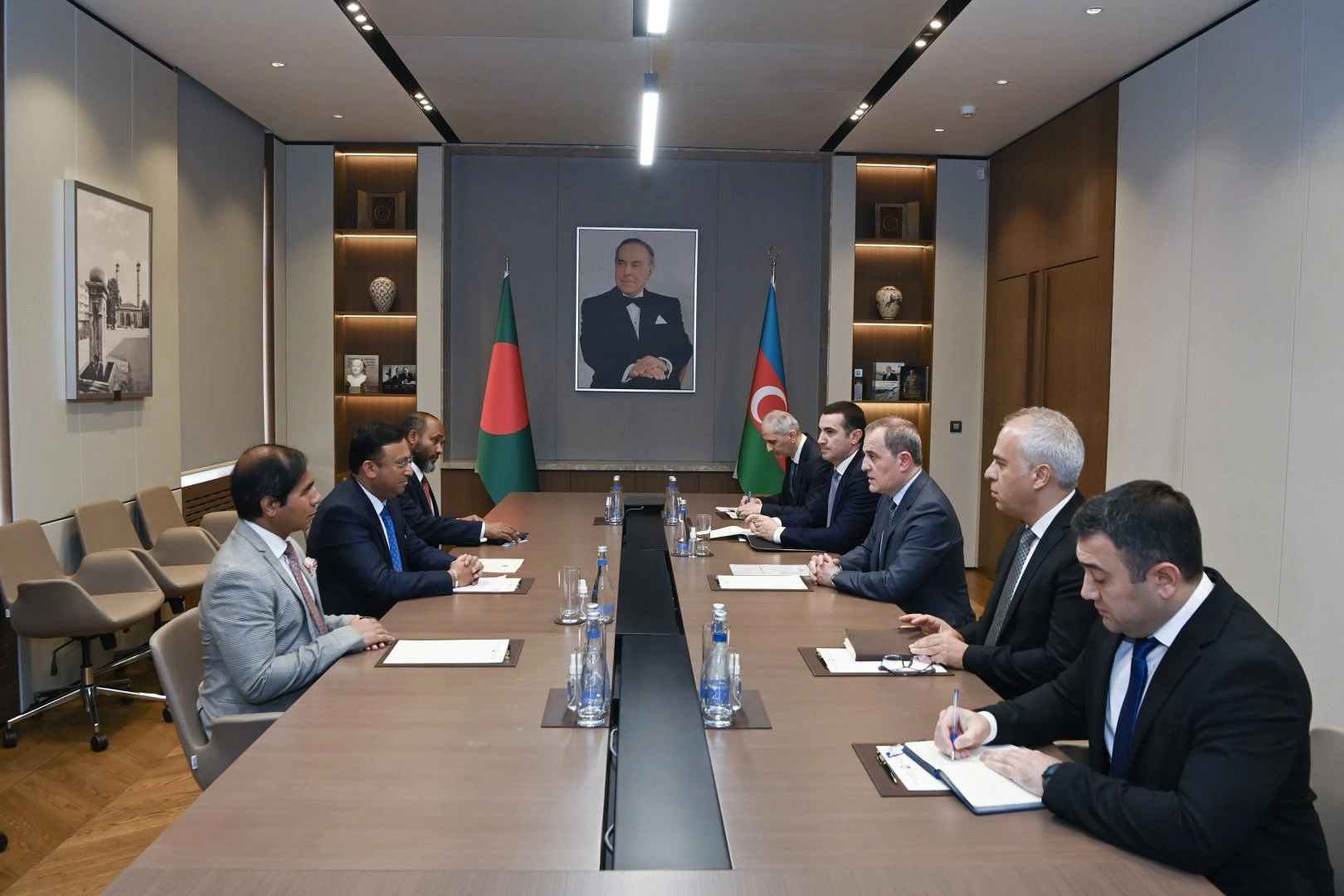 Azerbaijan, Bangladesh discuss expanding bilateral cooperation (PHOTO)