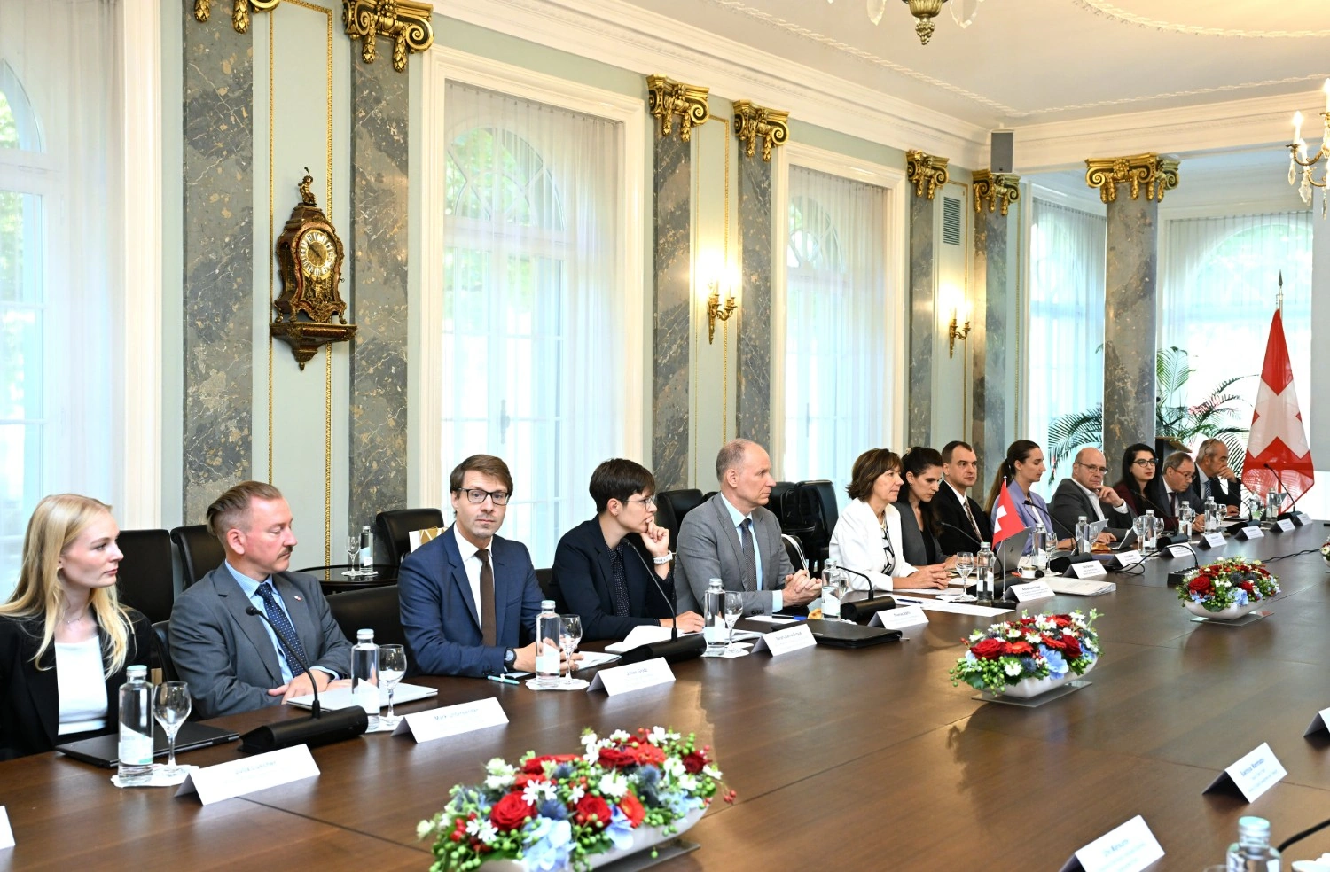 Azerbaijan, Switzerland explore progress of new joint initiatives (PHOTO)