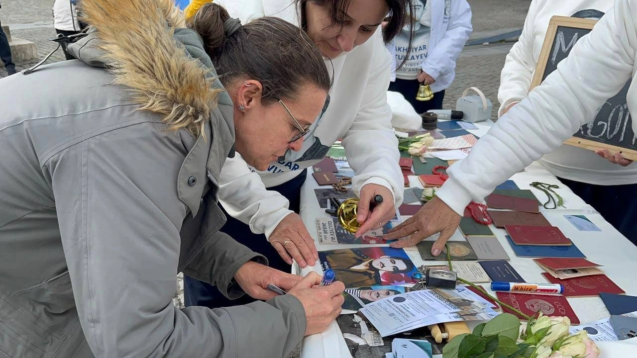 Another peaceful rally by Azerbaijani families of missing persons held in Brussels (PHOTO)