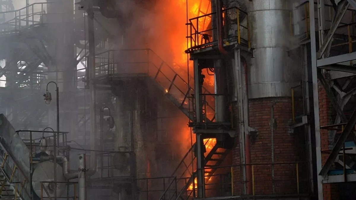 India’s new mega refinery hit by fire ahead of opening ceremony